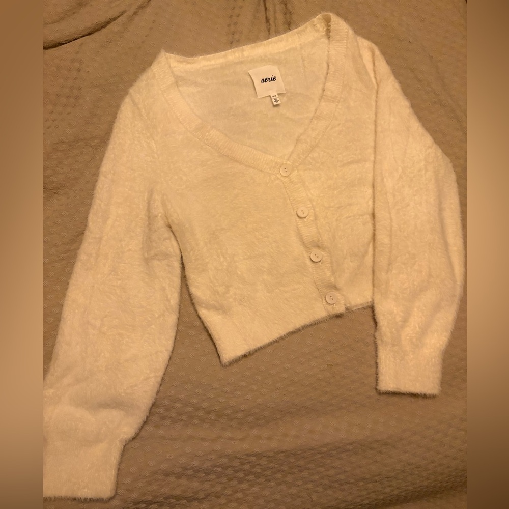 Aerie Women's Cream Fuzzy Cropped Sweater